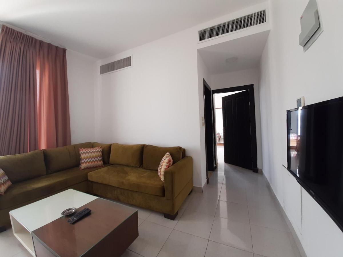 Furnished Apartments Near Mcdonald'S Al-Madina Al-Monawara St Аман Екстериор снимка