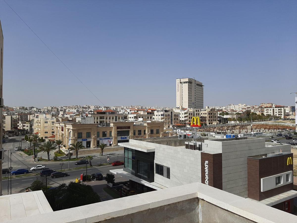Furnished Apartments Near Mcdonald'S Al-Madina Al-Monawara St Аман Екстериор снимка