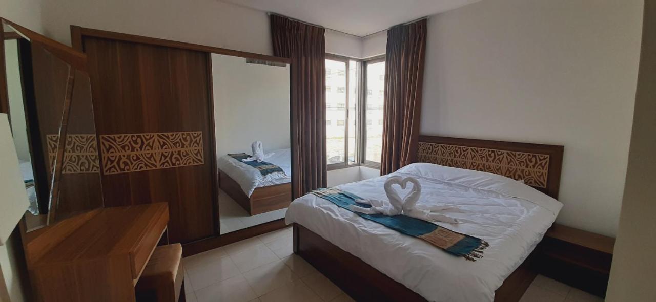 Furnished Apartments Near Mcdonald'S Al-Madina Al-Monawara St Аман Екстериор снимка