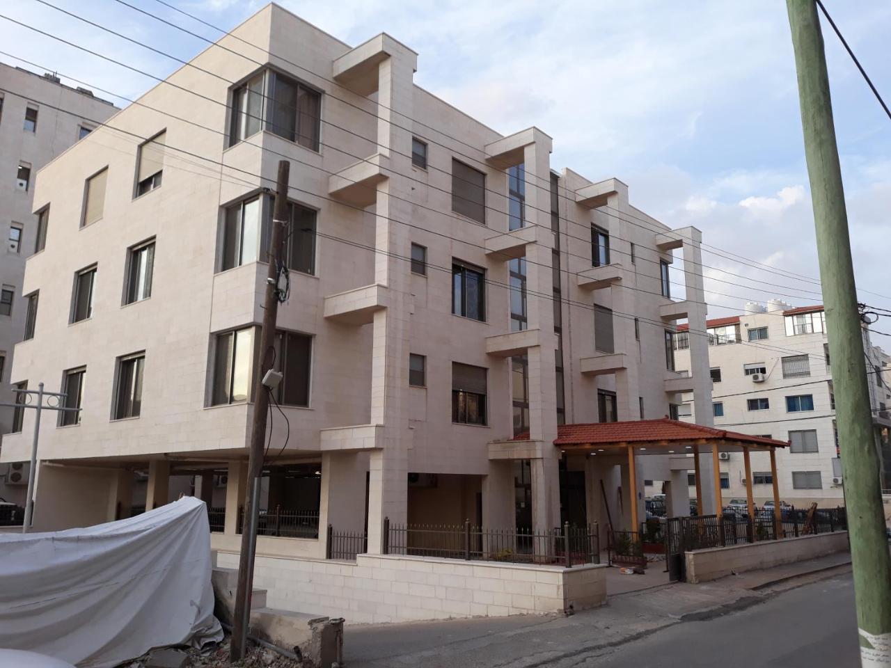 Furnished Apartments Near Mcdonald'S Al-Madina Al-Monawara St Аман Екстериор снимка